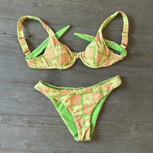 Dippin Daisy bikini set